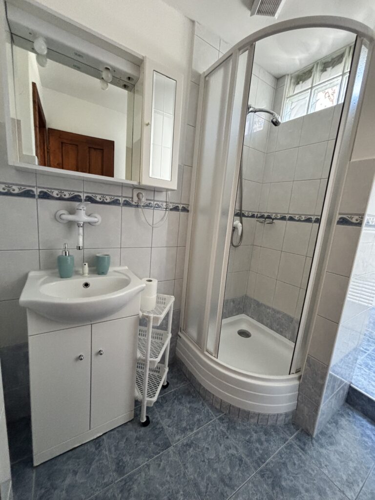 Čtyřlůžkový pokoj - 7