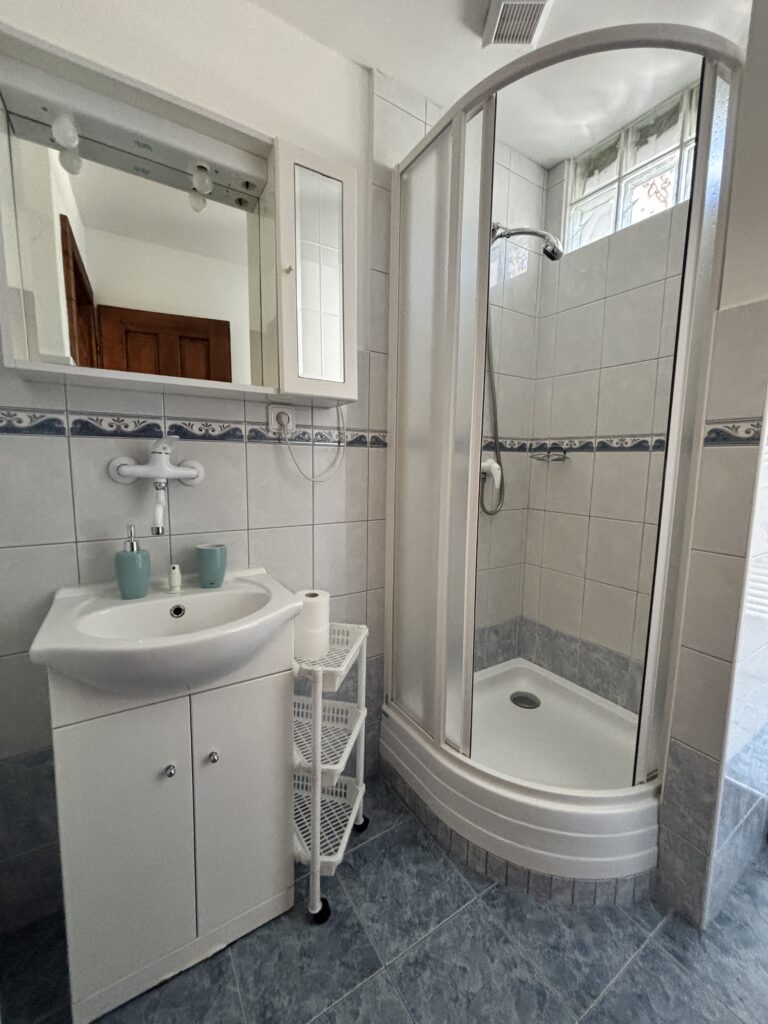 Čtyřlůžkový pokoj - 8