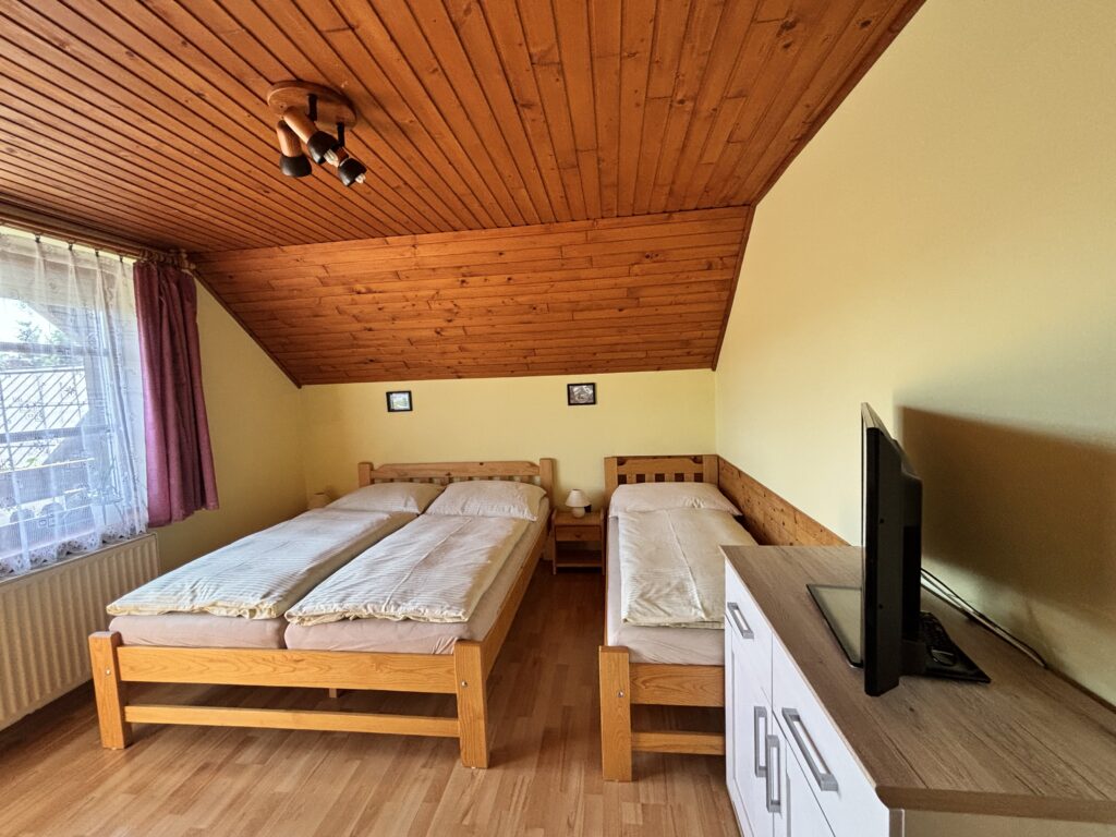 Třílůžkový pokoj - 3